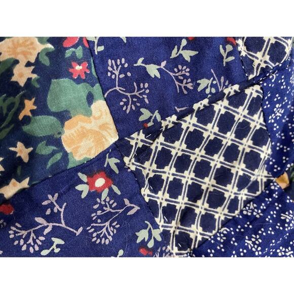 STUNNING Quilt 98"x86" Navy Blue Floral Postage Stamp Diamond Handmade Vintage - Picture 13 of 15